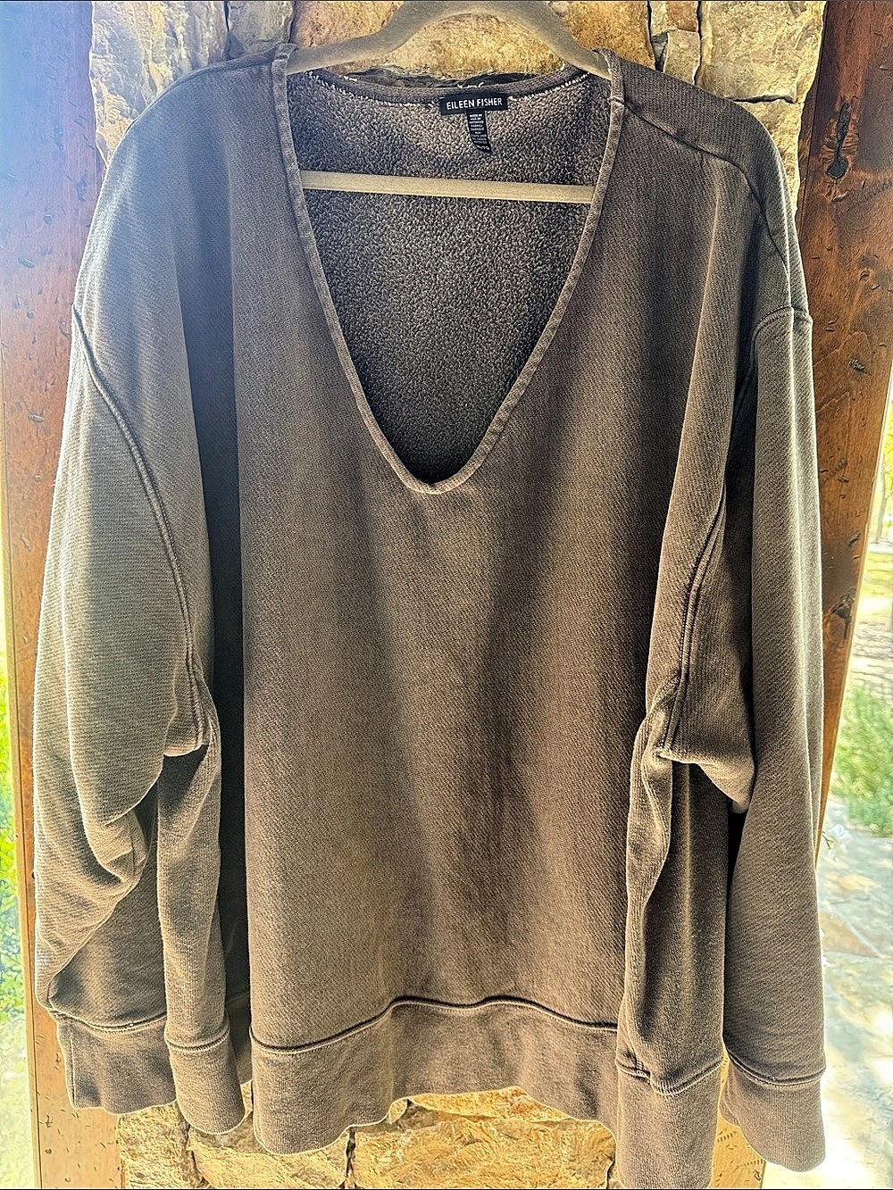 Eileen Fisher V-Neck Sweatshirt in Gray Size XL/TG